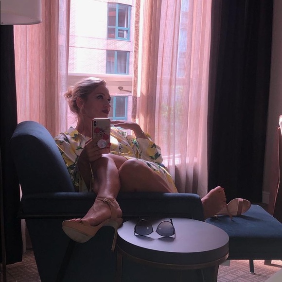 Meet your Posher, Vita - Picture 2 of 2